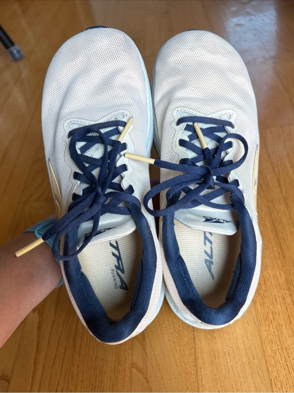 Altra Rivera 3 Running Shoes Sneakers Sand Yellow Navy Blue Road Womens Size 6